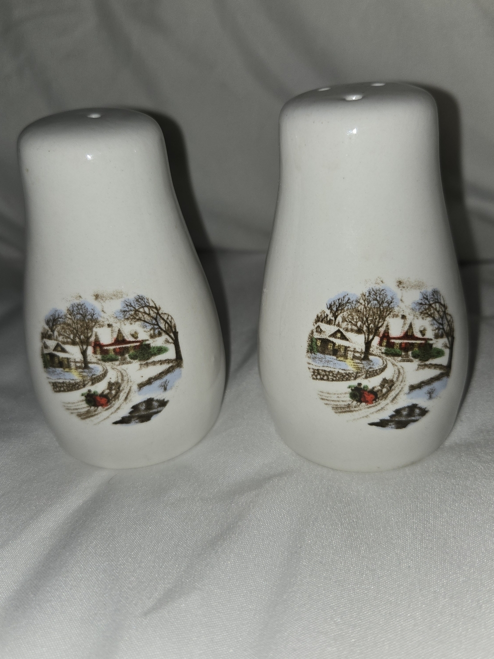 Gibson Home Christmas Toile Salt & Pepper Shakers Porcelain Set White Holiday